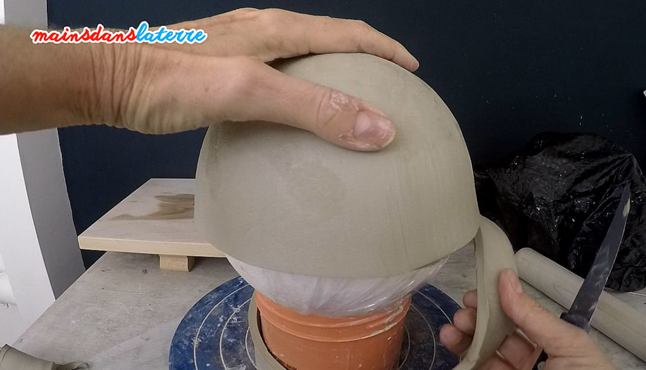 Toutes les étapes pour sculpter une boule en argile