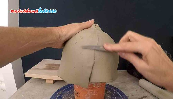Toutes les étapes pour sculpter une boule en argile » MainsDansLaTerre